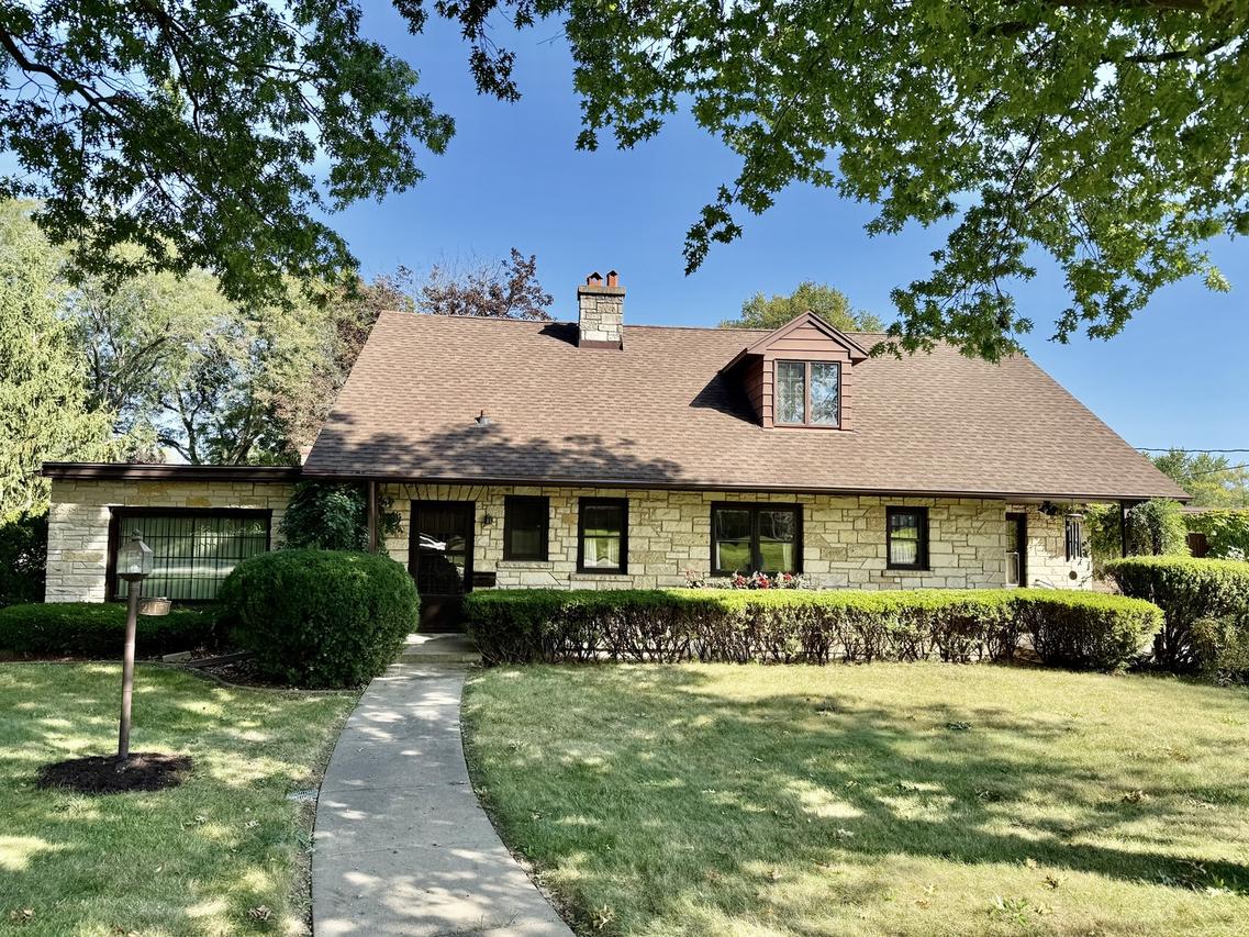2113 12th St., Peru, IL 61354