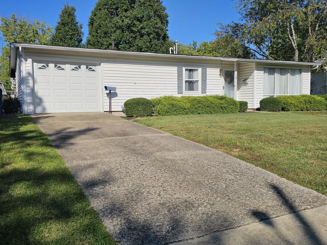 18 SE Crescent Dr., Mt Vernon, IL 62864