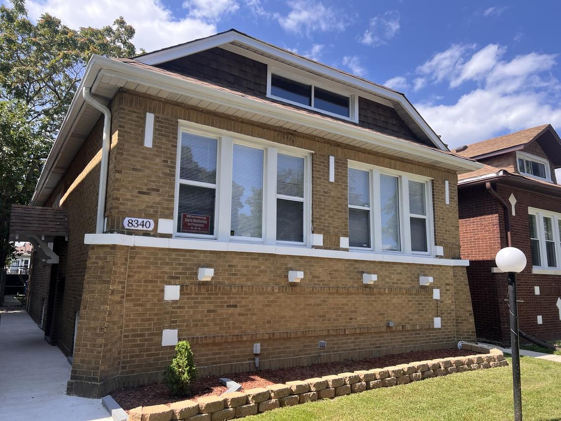 8340 S Paxton Ave., Chicago, IL 60617