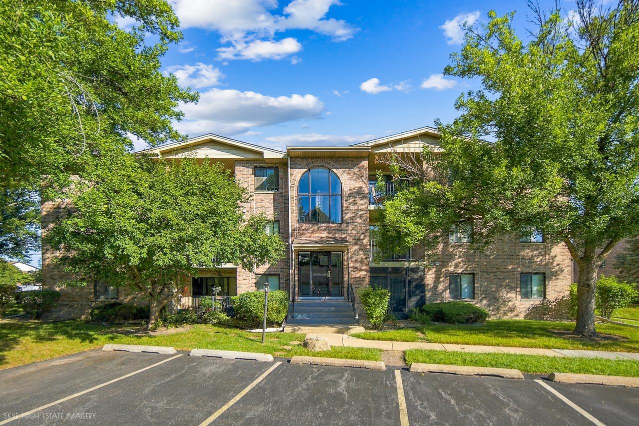 4930 134th St. #110, Crestwood, IL 60418
