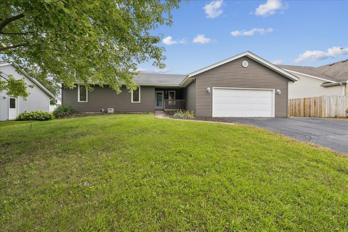 319 1st Light Dr., Stillman Valley, IL 61084