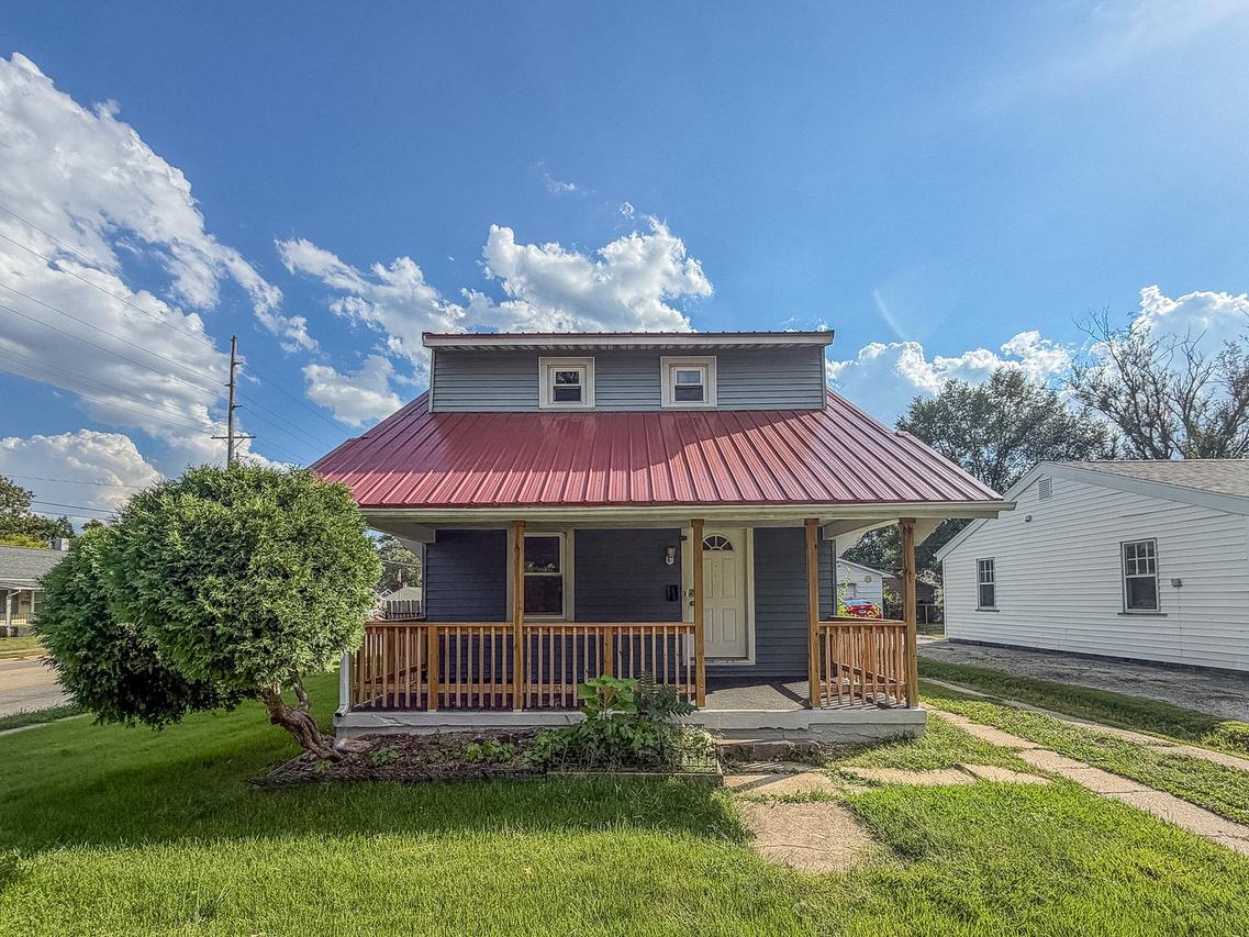 2195 E Decatur St., Decatur, IL 62521