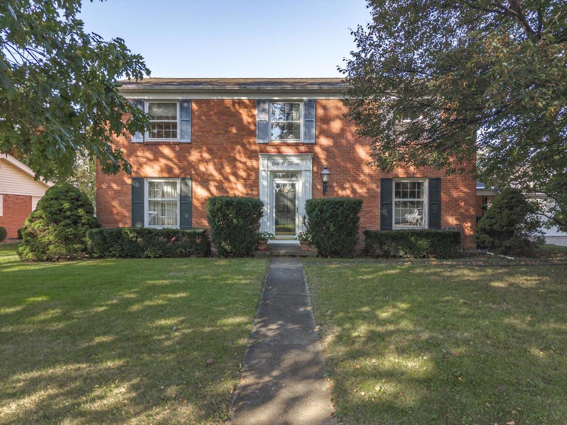 103 Ruth Rd., Bloomington, IL 61701