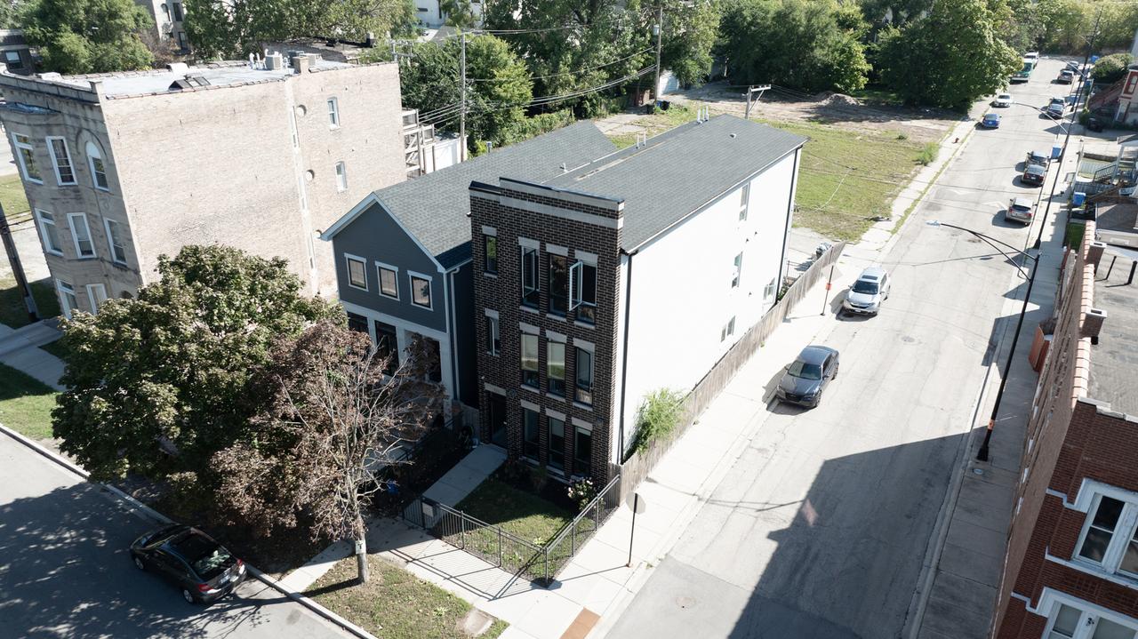 321 S Washtenaw Ave., Chicago, IL 60612