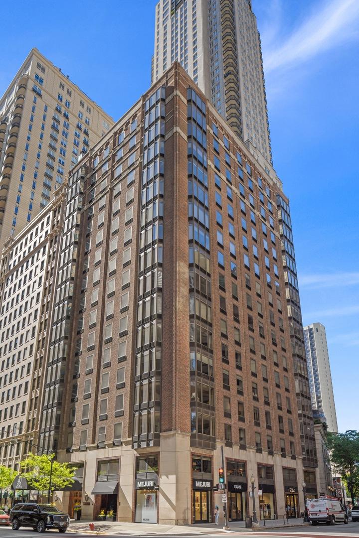 40 E Delaware Pl. #1502, Chicago, IL 60611