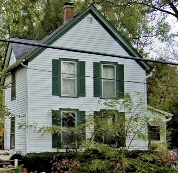 242 Park Ave., Cary, IL 60013