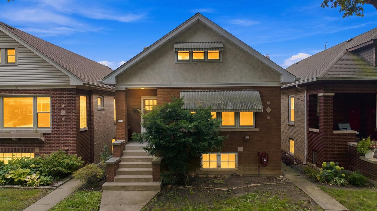 3811 N Francisco Ave., Chicago, IL 60618