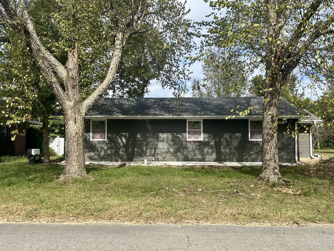 207 Baker Dr., Metropolis, IL 62960