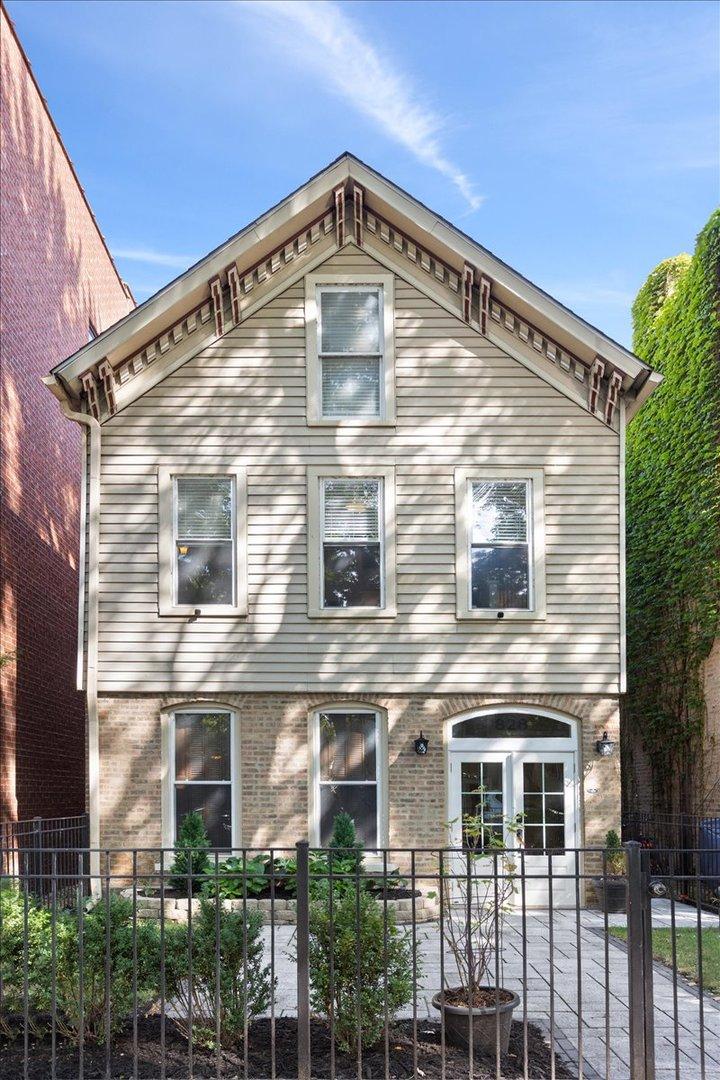 828 W Lill Ave., Chicago, IL 60614