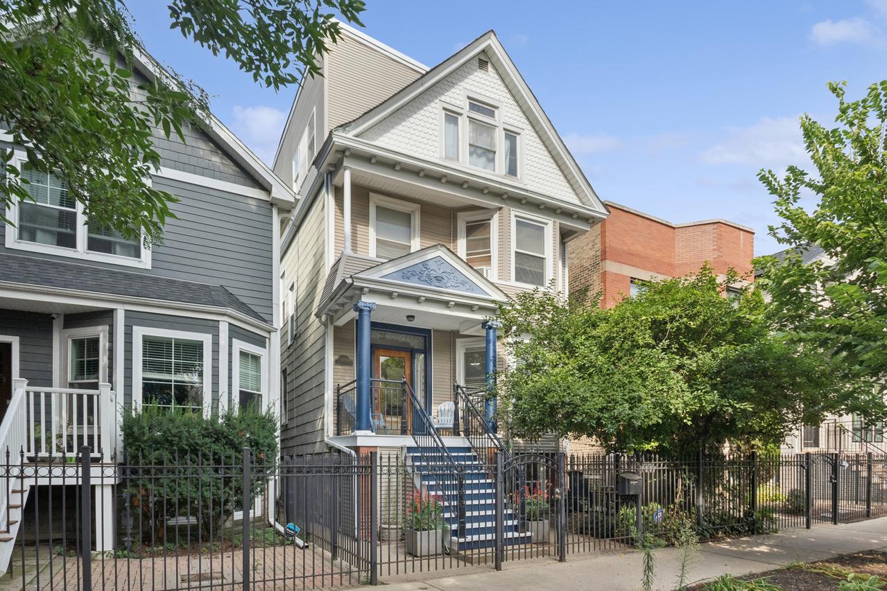 4610 N Claremont Ave., Chicago, IL 60625