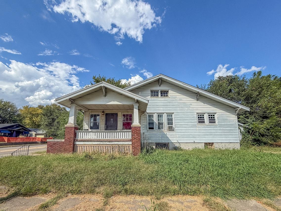 1504 N Monroe St., Decatur, IL 62526