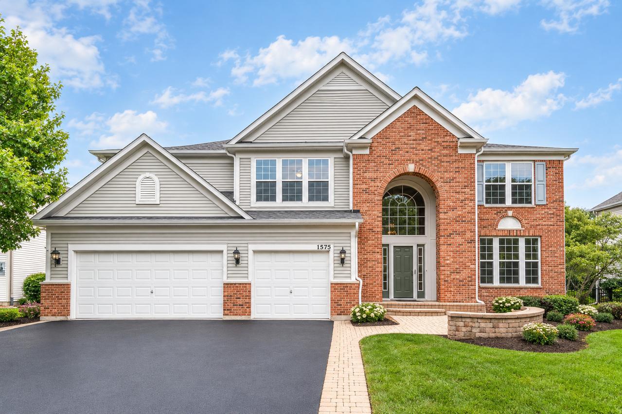 1575 Mcclellan Dr., Lindenhurst, IL 60046