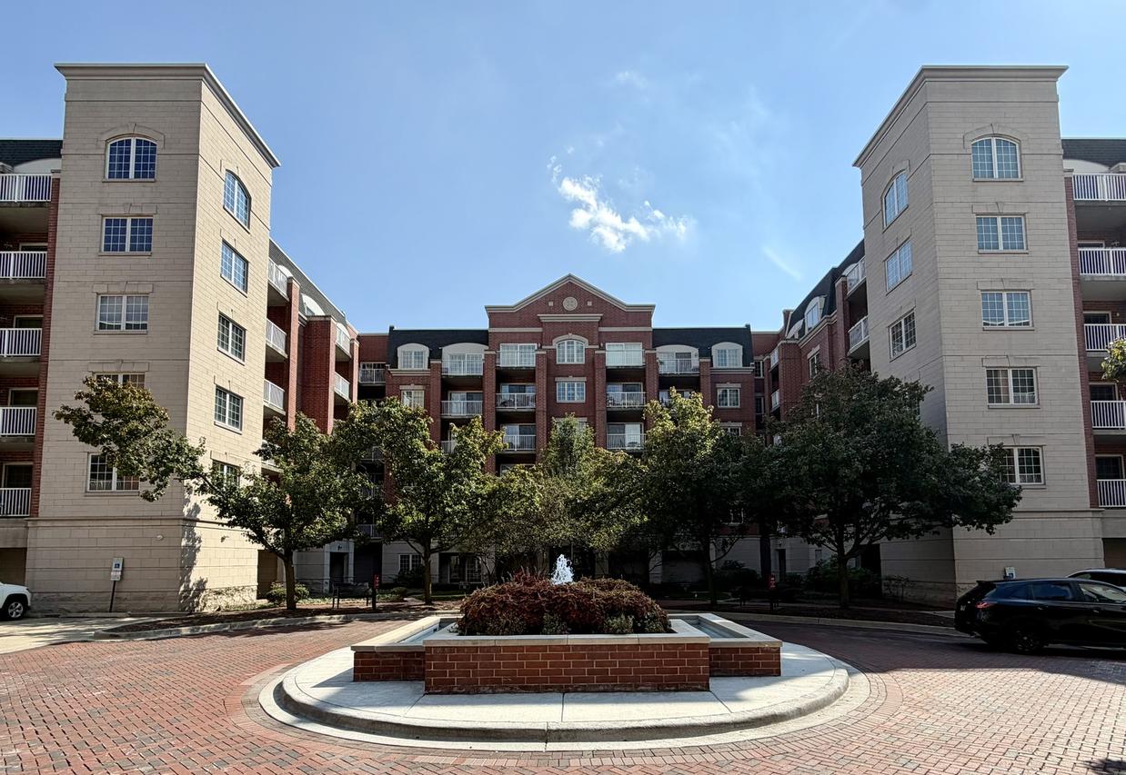 4811 N Olcott Ave. #314, Harwood Heights, IL 60706
