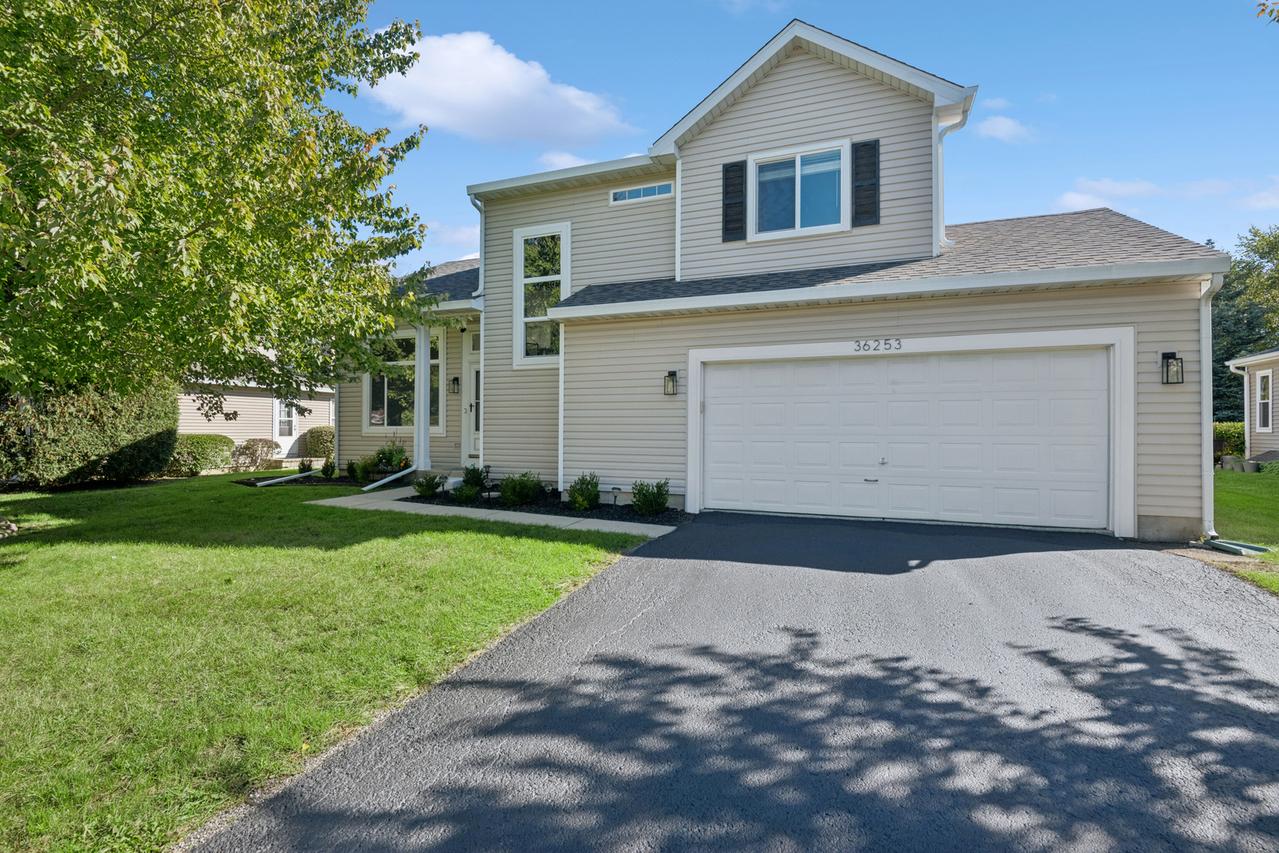 36253 N Bridlewood Ave., Gurnee, IL 60031