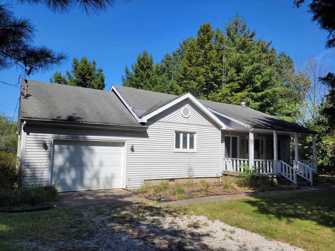 11978 E Bunny Farm Rd., Mt Vernon, IL 62864