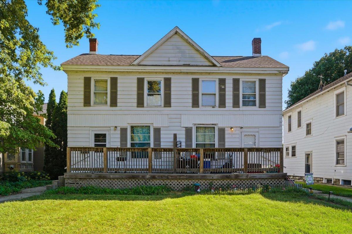 206 8th Ave., Sterling, IL 61081