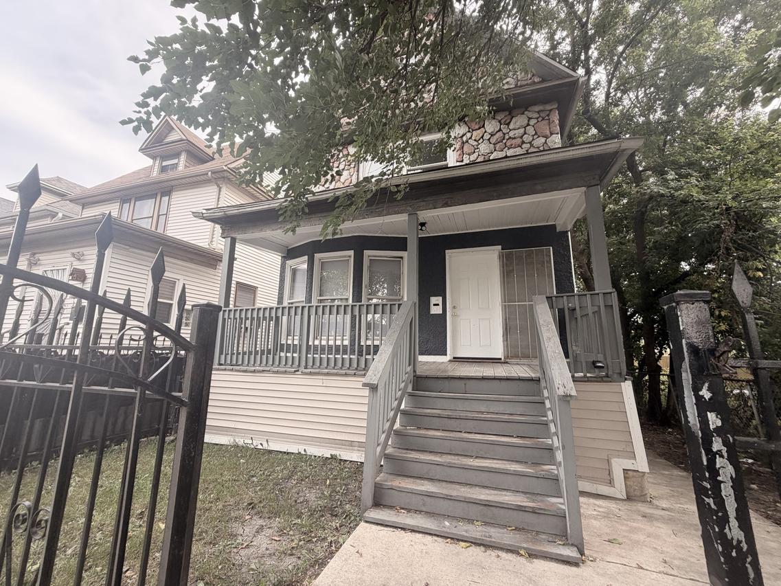 645 N Leamington Ave., Chicago, IL 60644