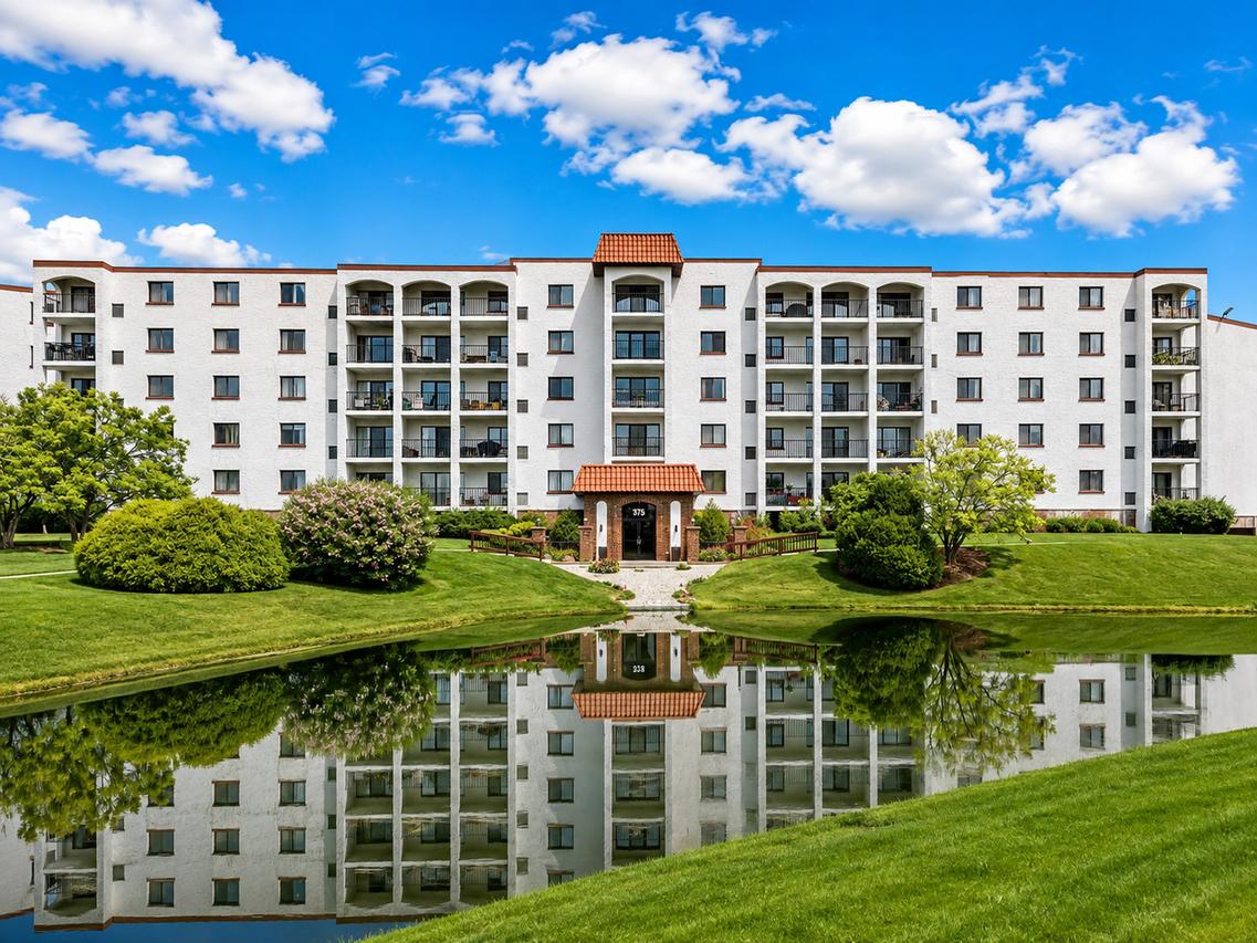 375 Plum Creek Dr. #312, Wheeling, IL 60090