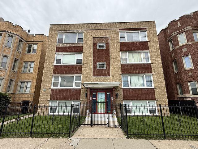 7720 S Jeffery Blvd. #1S, Chicago, IL 60649