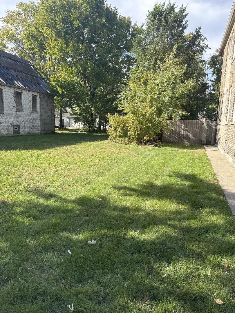 12242 S Wallace St., Chicago, IL 60628