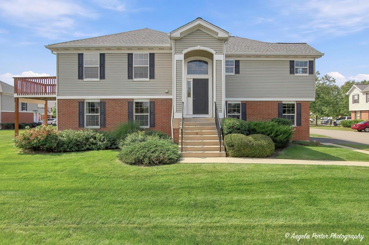 512 Legend Ln., Mchenry, IL 60050