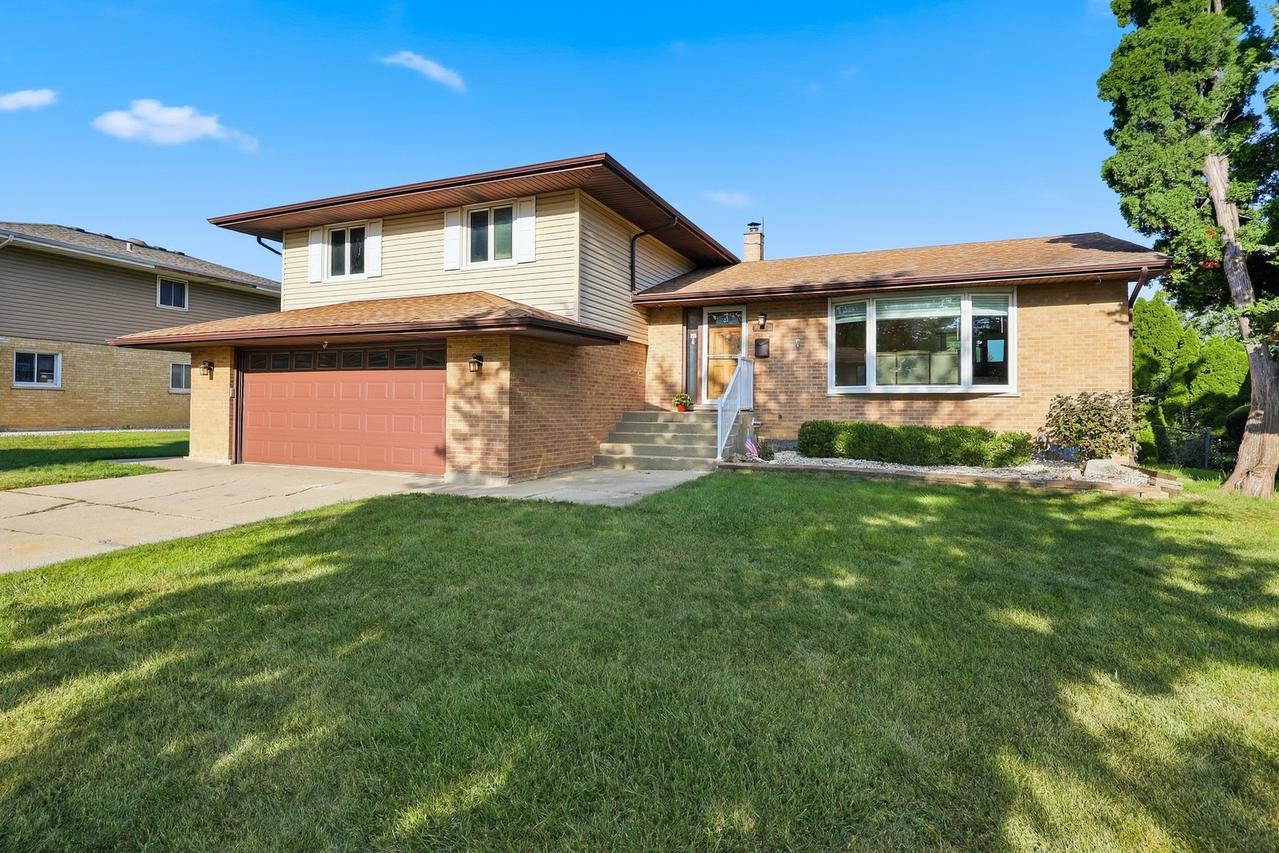 4602 Magnolia Dr., Rolling Meadows, IL 60008