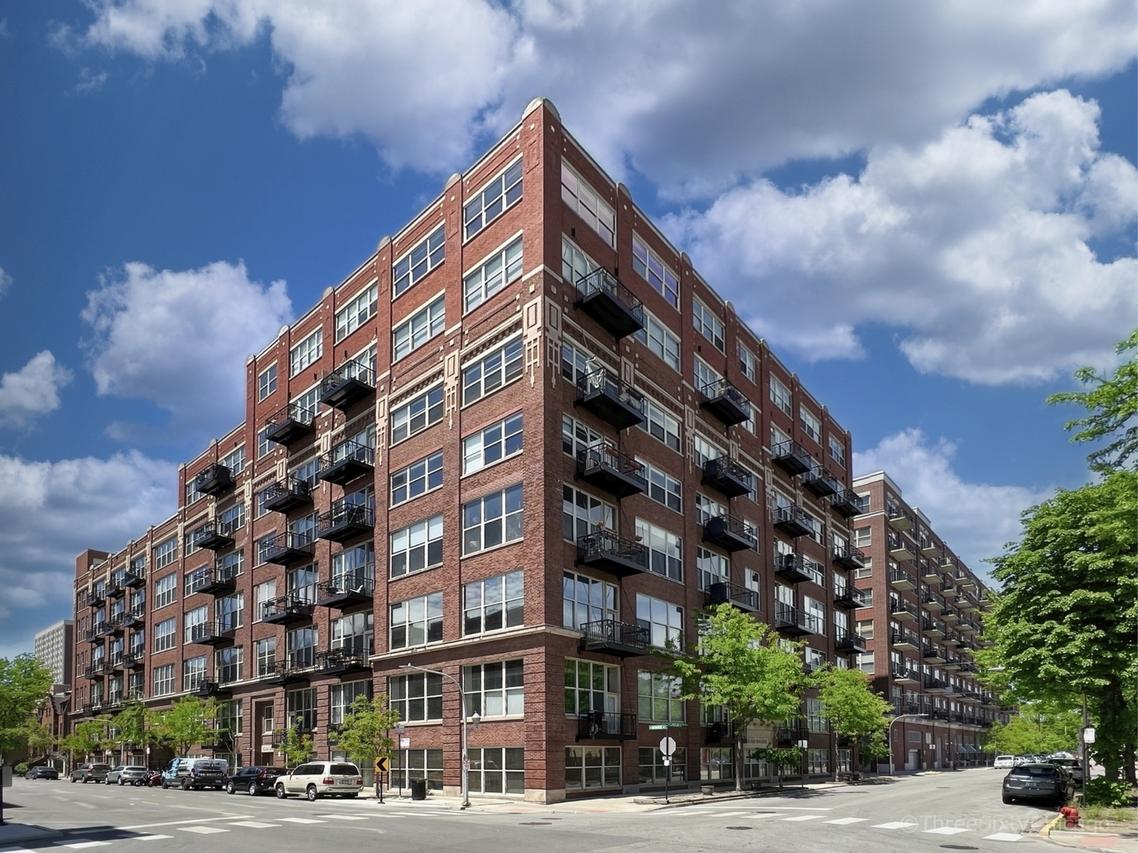 1500 W Monroe St. #205, Chicago, IL 60607