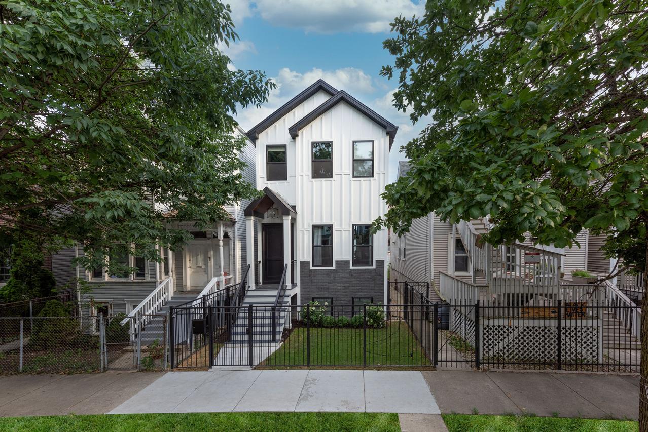 2447 W Moffat St., Chicago, IL 60647