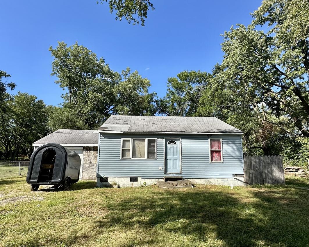 425 W Bruce Rd., Lockport, IL 60441