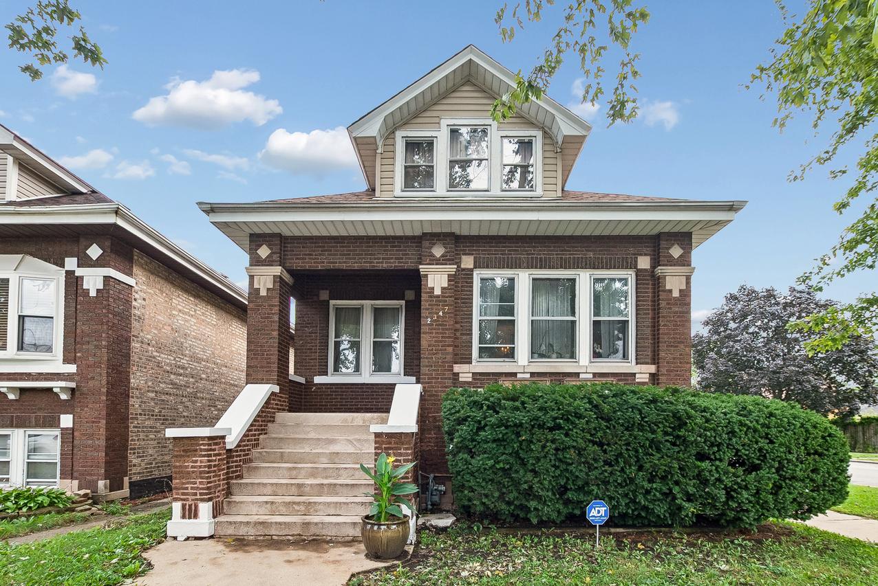 2347 Harvey Ave., Berwyn, IL 60402