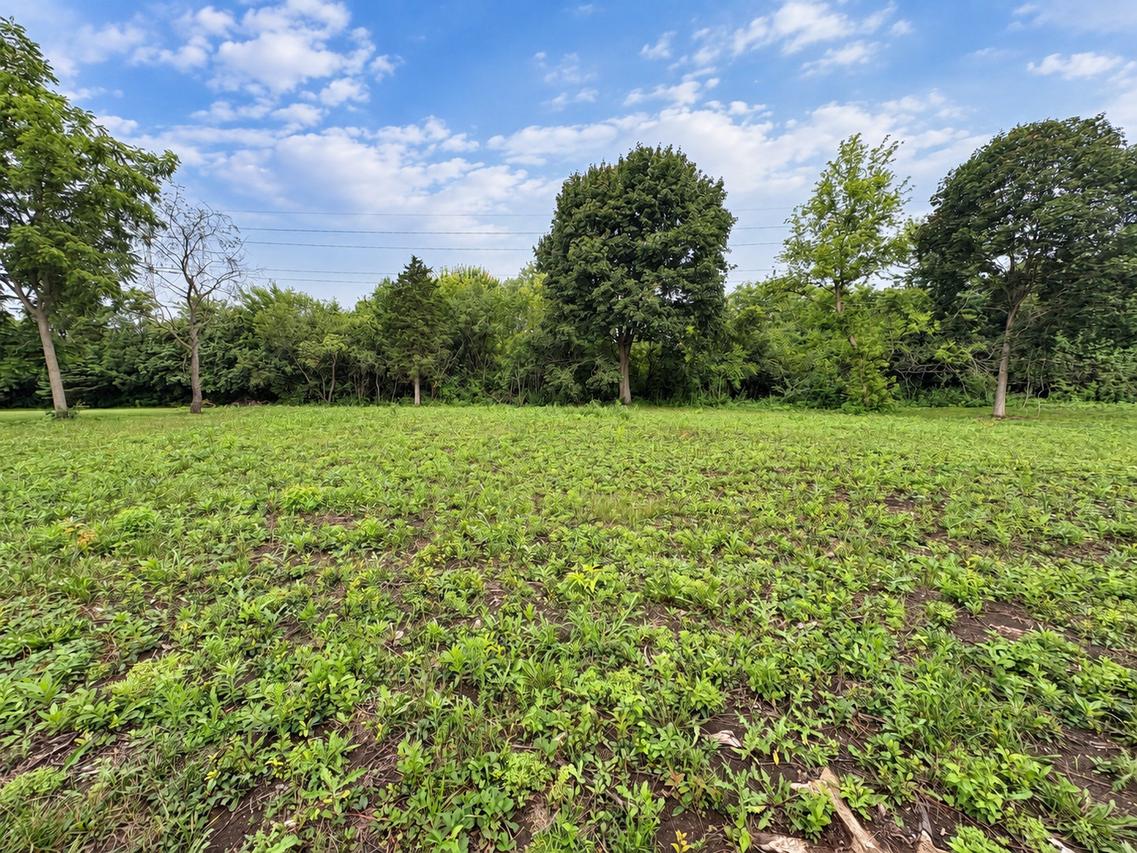 45 Squire Rd., Hawthorn Woods, IL 60047