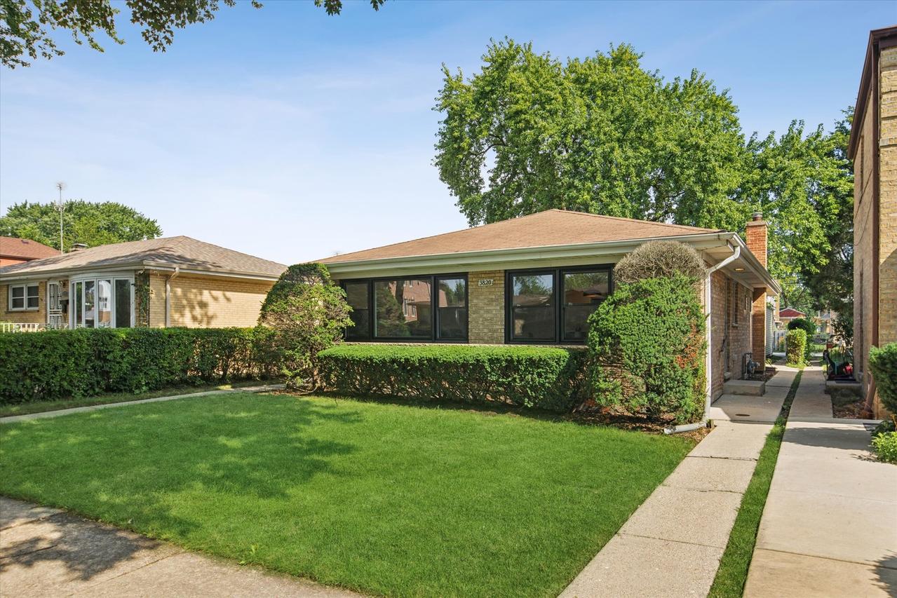 3820 Dobson St., Skokie, IL 60076