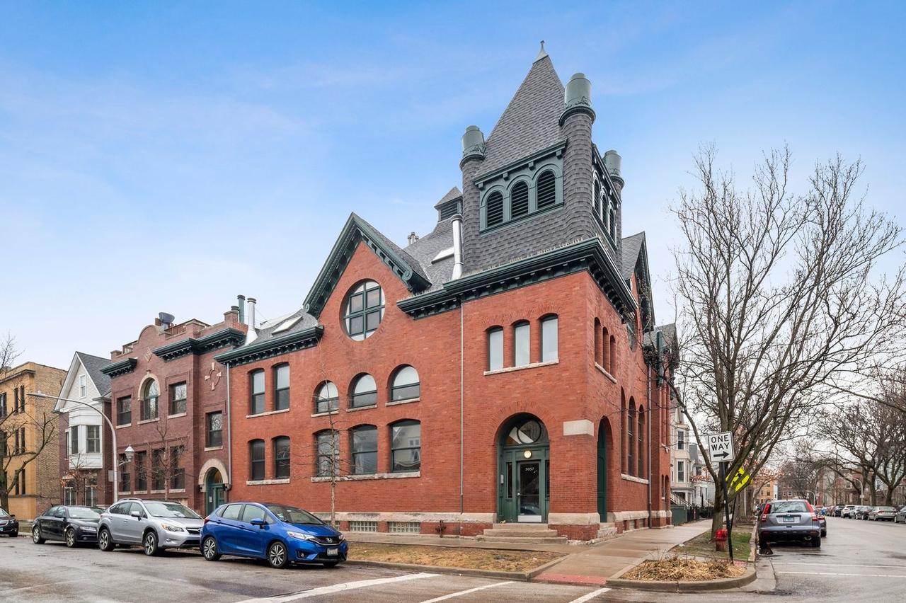 1117 W Barry Ave. #6, Chicago, IL 60657