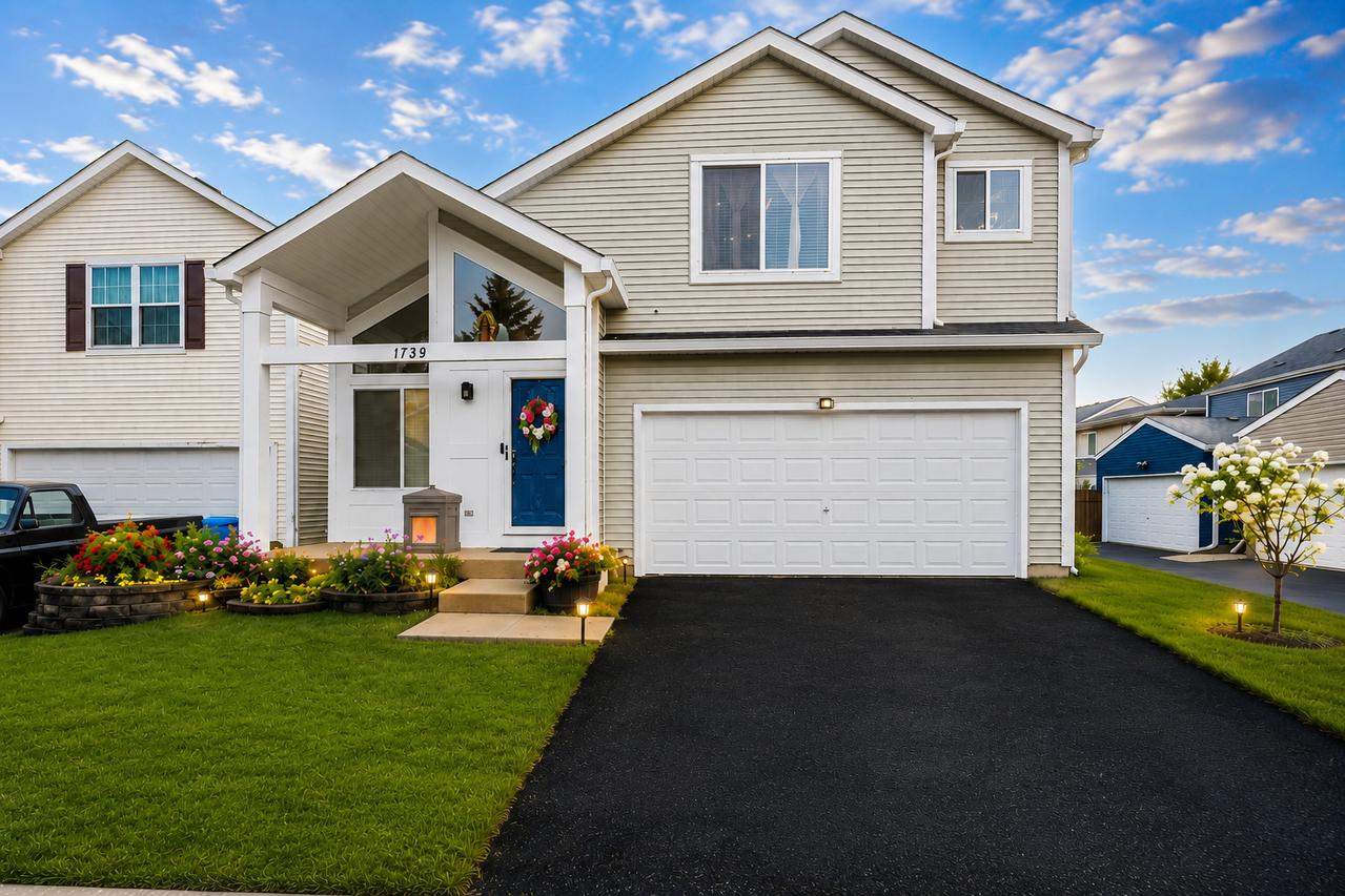1739 Hickory Park Ln., Aurora, IL 60504