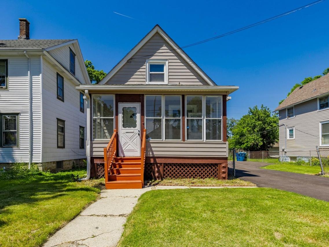 75 W 23rd St., Chicago Heights, IL 60411