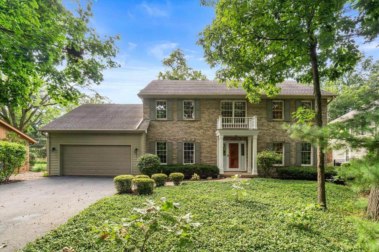 501 Pin Oak Ct., St. Charles, IL 60174