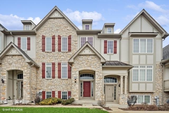 261 Sype Dr., Carol Stream, IL 60188