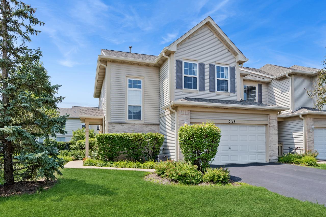 2148 Sunrise Cir., Aurora, IL 60503