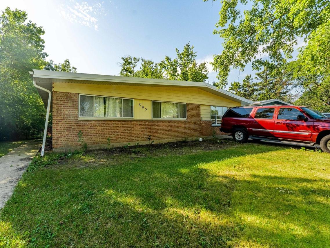 305 Somonauk St., Park Forest, IL 60466
