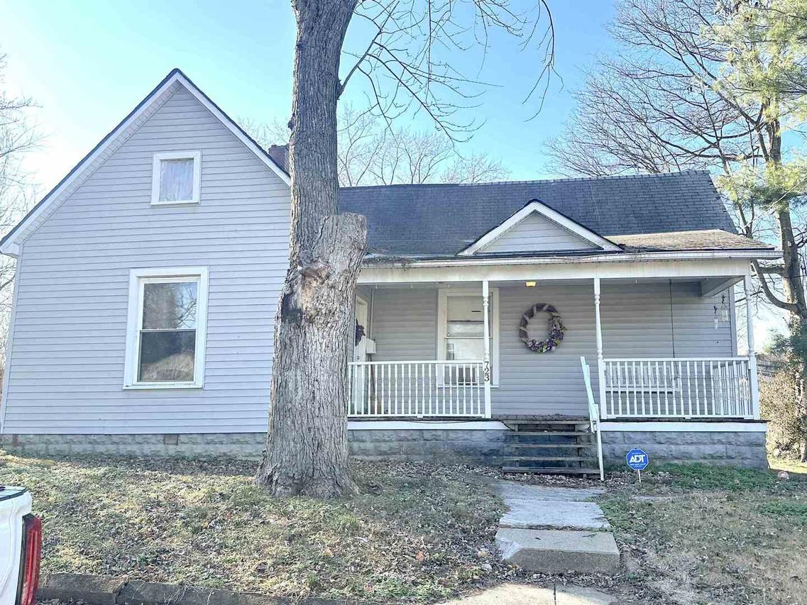 723 N 9th St., Murphysboro, IL 62966