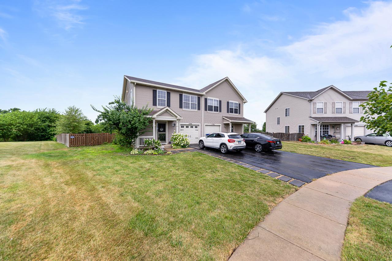 1300 Burns Ln., Minooka, IL 60447
