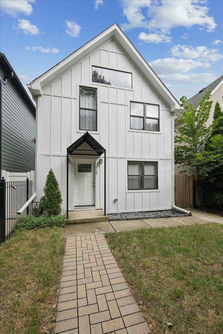 2915 N Rockwell St., Chicago, IL 60618