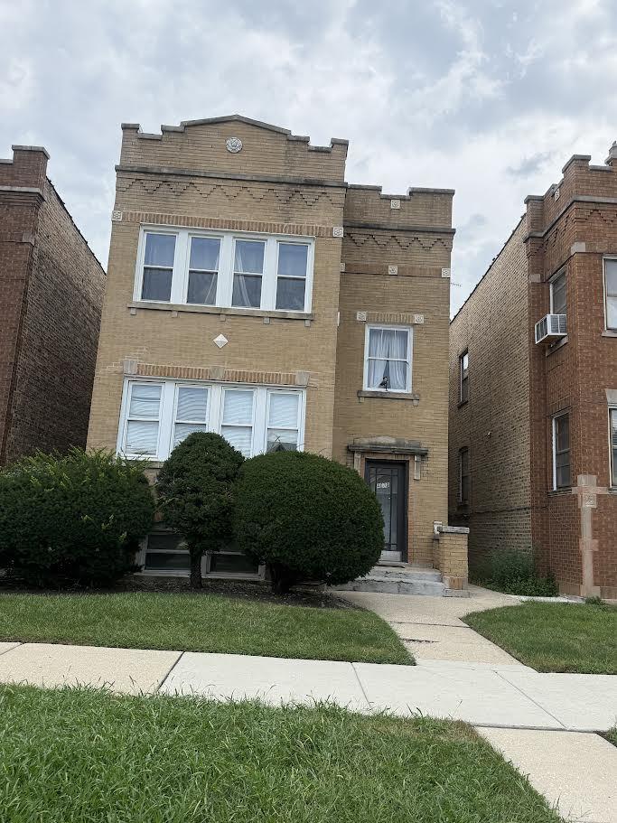 4689 N Kasson Ave., Chicago, IL 60630