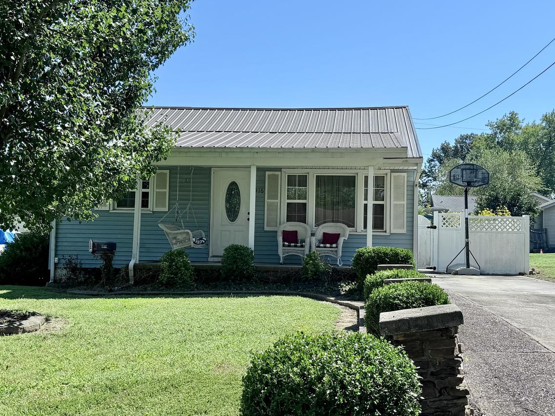 516 W 20th St., Metropolis, IL 62960