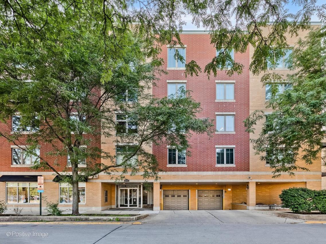 8000 Kilpatrick Ave. #2F, Skokie, IL 60076