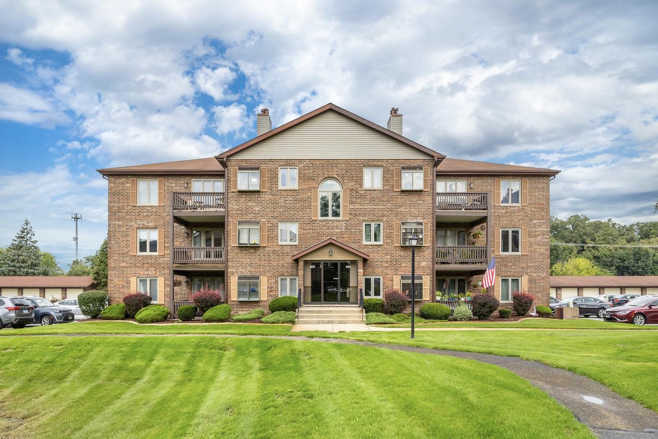 6413 Oak Forest Ave. #1S, Tinley Park, IL 60477