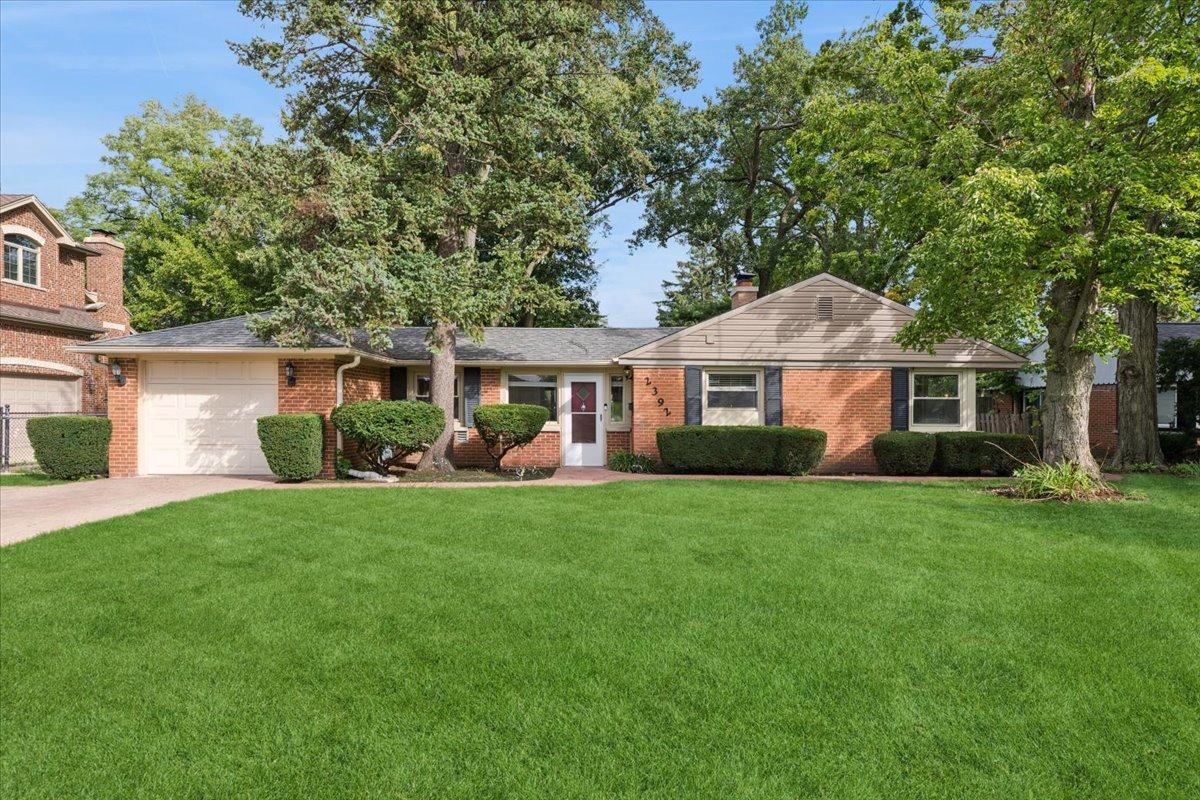 2392 Manor Ln., Park Ridge, IL 60068