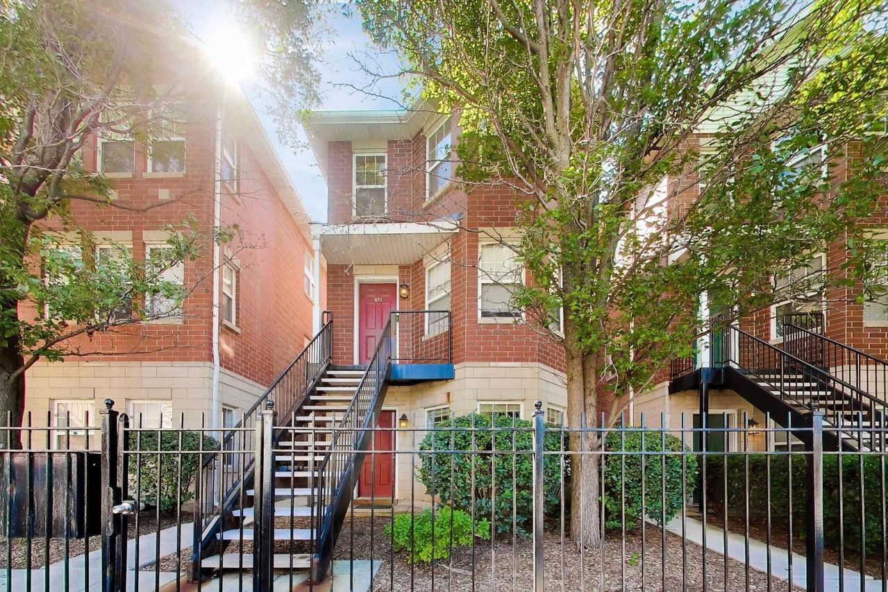 651 W Division St. #A, Chicago, IL 60610