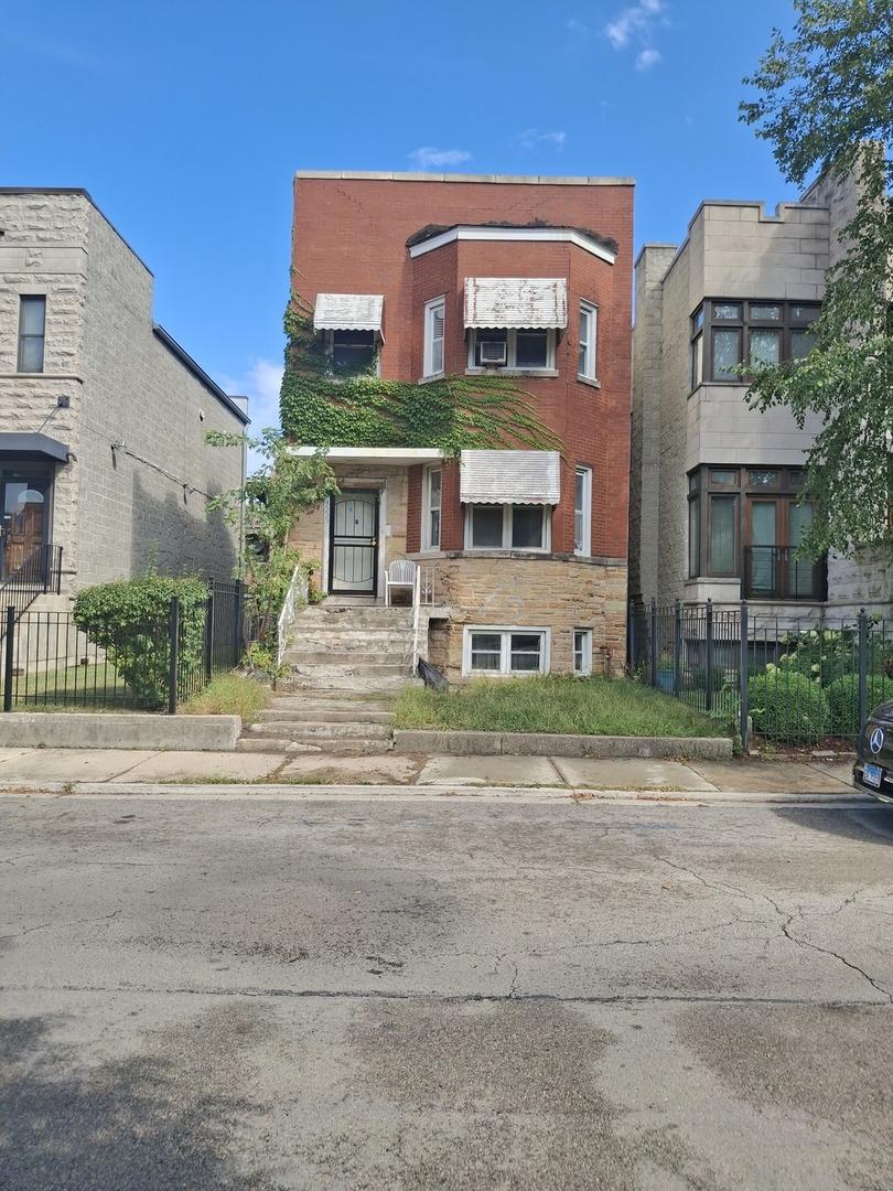 4555 S Forrestville Ave., Chicago, IL 60653