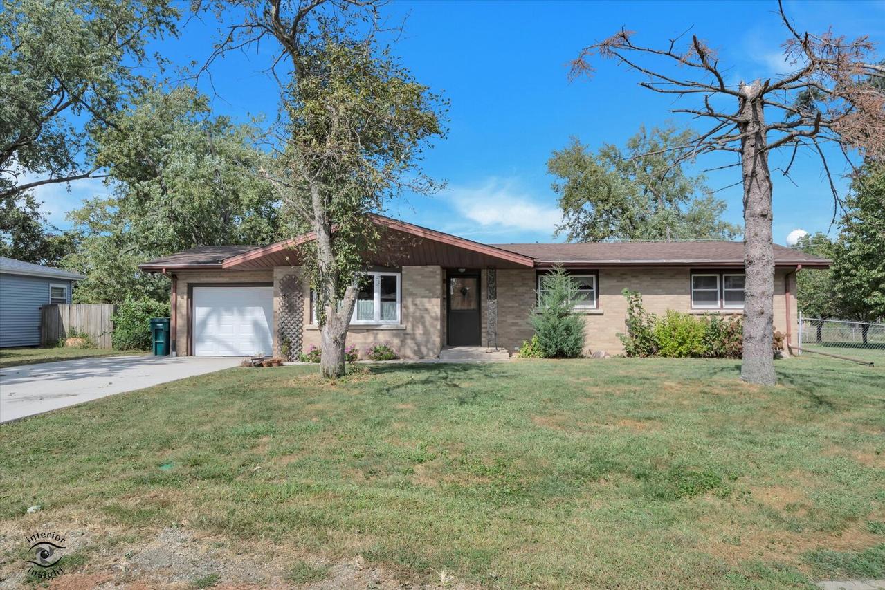 33 Jan Ave., Kankakee, IL 60901